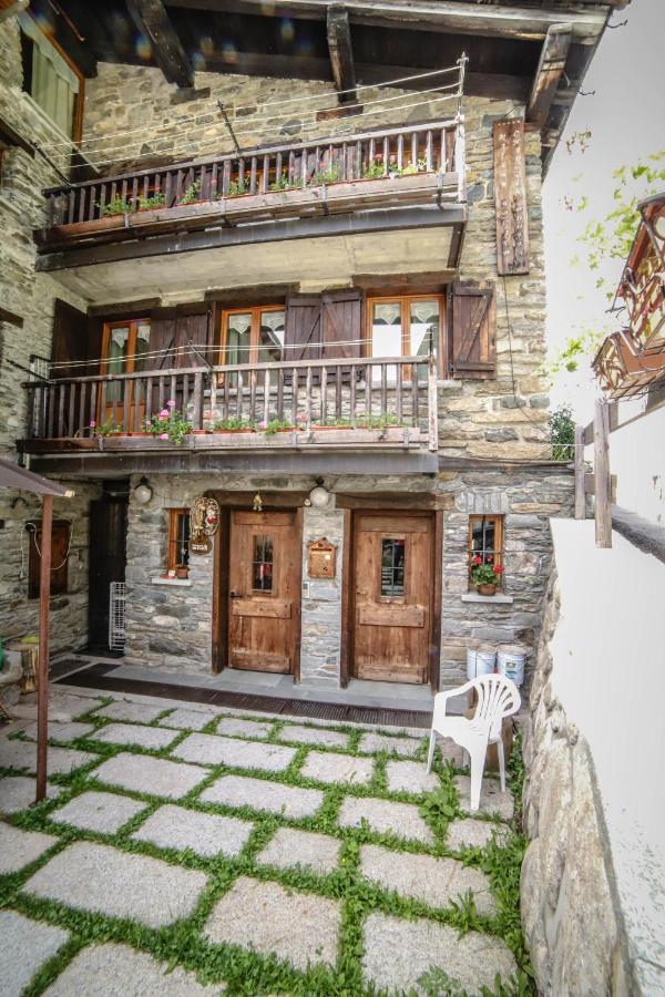 Antica Casa Di Montagna Maison Bovard Валгризенке Екстериор снимка